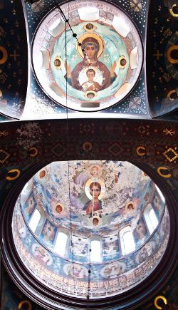 Внутри Новоафонского монастыря